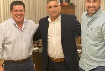 Horacio Cartes, Juan Vera, Mario Abdo Benites, en orden de izquierda a derecha.
